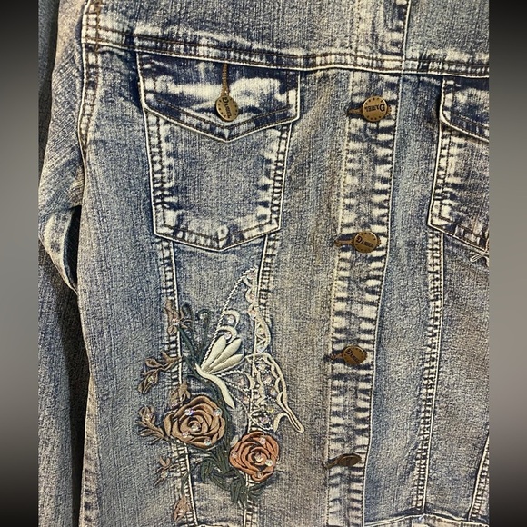 Daniel Original Design Embellished Embroidered Denim Jacket NWOT size M - Picture 3 of 9